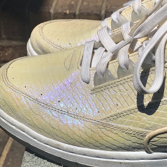 NIKE Cotton Candy Pearl Air Python Snake Print Sneakers - Picture 4 of 15